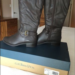 GH BASS BOOTS SIZE 8